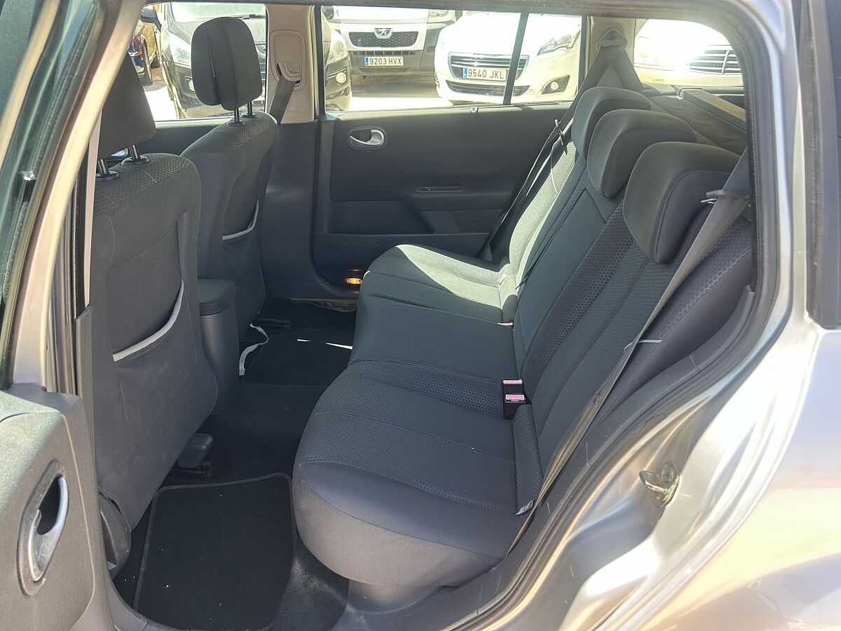 RENAULT MEGANE ESTATE 1.5 DCI SPANISH LHD IN SPAIN 89000 MILES SUPER 2005
